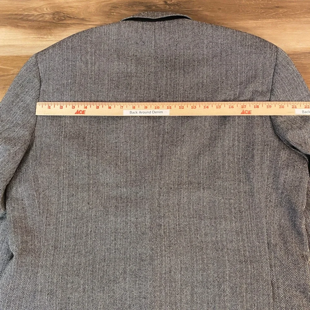 Jos A Bank Blazer 46R Herringbone Wool Sport Coat Mens 2 Button Gray
